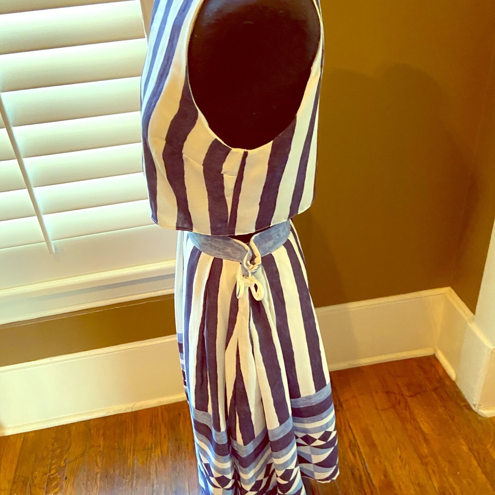 Everly blue/white crop top skirt set